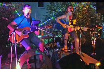 Weddes & Toffi live im Löwenbiergarten